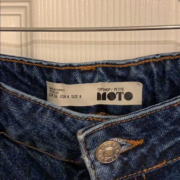 🏷3/$25🏷 TOPSHOP denim skirt - Picture 4 of 5